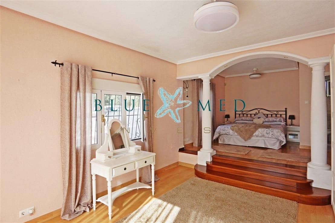 Chalet de 4 habitaciones en Isla Plana en venta con garaje - 425.000 € (Ref: 10187125)