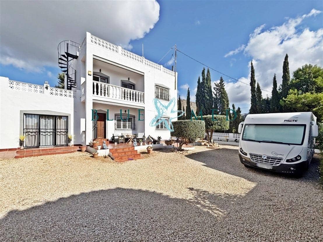 Chalet de 4 habitaciones en Isla Plana en venta con garaje - 425.000 € (Ref: 10187125)