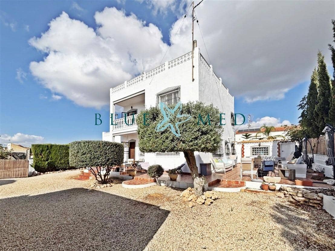 Chalet de 4 habitaciones en Isla Plana en venta con garaje - 425.000 € (Ref: 10187125)