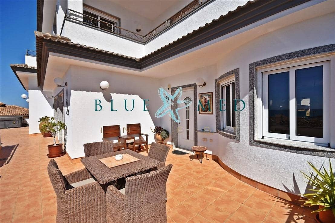 5 bedroom Villa for sale in Isla Plana with pool garage - € 1,399,000 (Ref: 7484926)