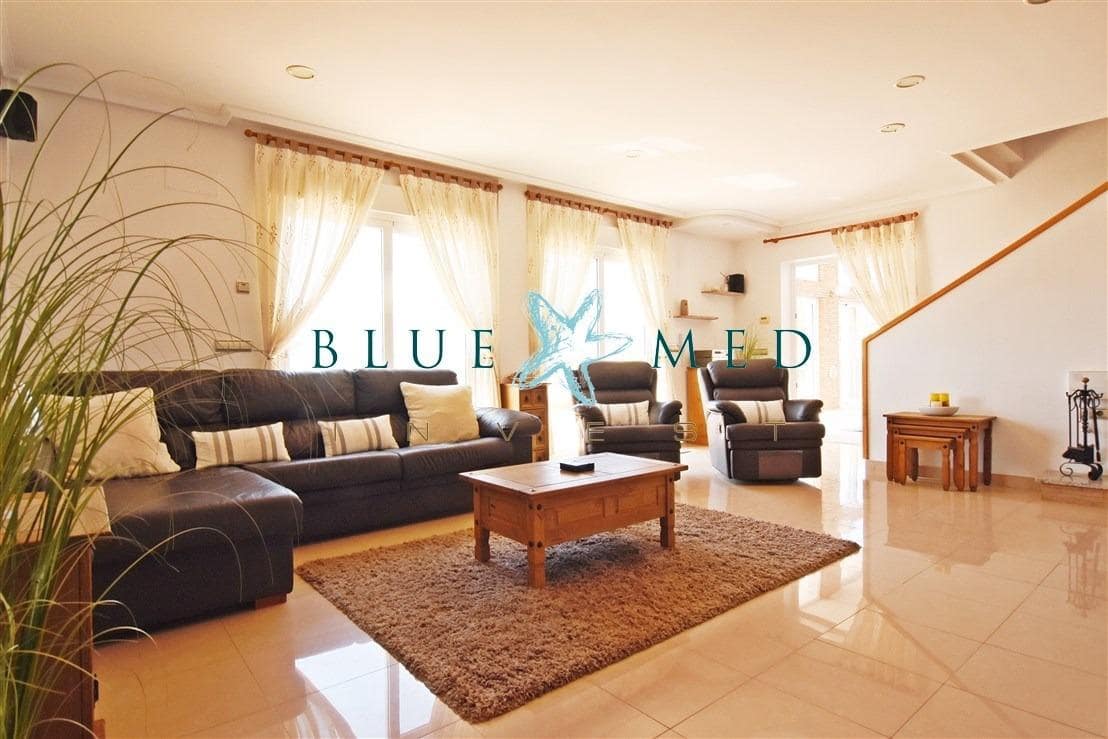 5 bedroom Villa for sale in Isla Plana with pool garage - € 1,399,000 (Ref: 7484926)