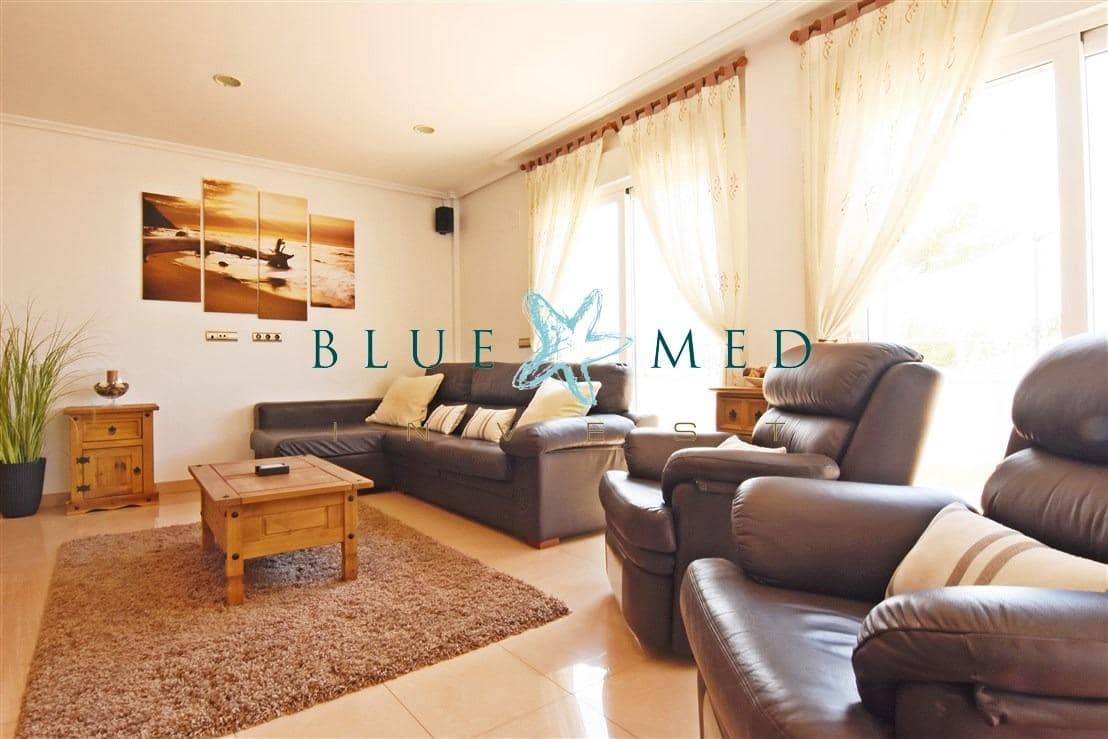 5 bedroom Villa for sale in Isla Plana with pool garage - € 1,399,000 (Ref: 7484926)