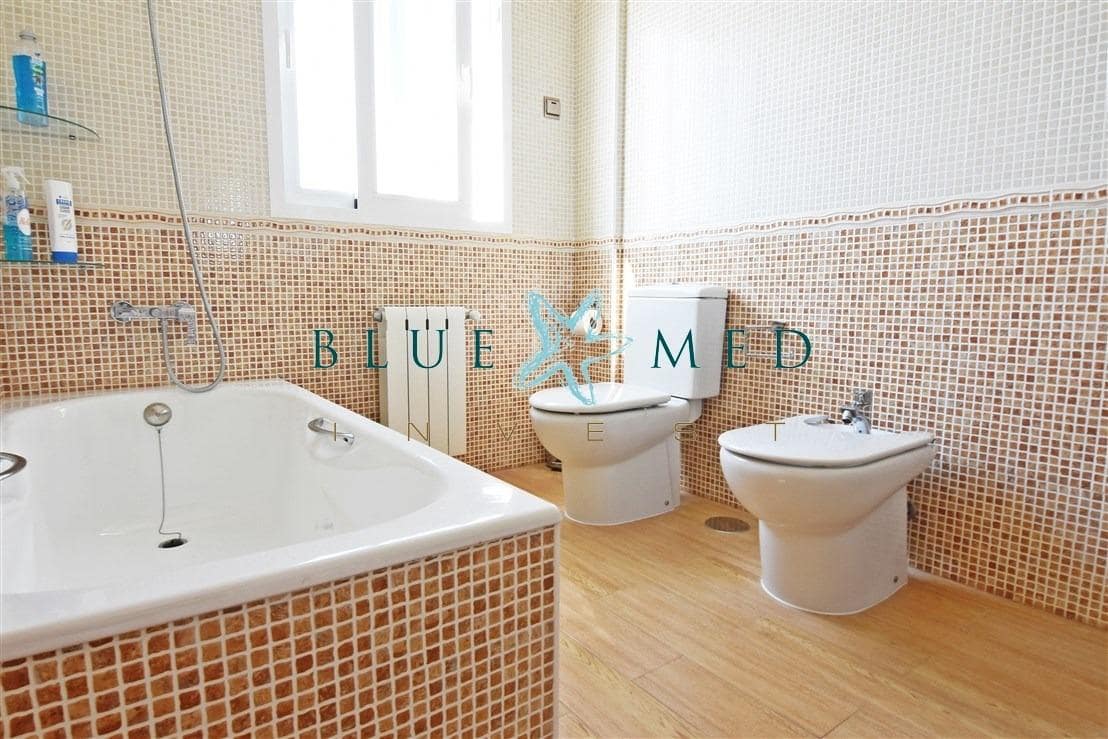 5 bedroom Villa for sale in Isla Plana with pool garage - € 1,399,000 (Ref: 7484926)