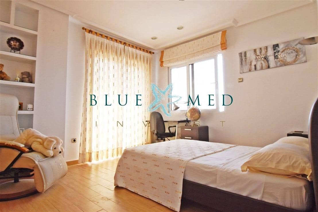 5 bedroom Villa for sale in Isla Plana with pool garage - € 1,399,000 (Ref: 7484926)