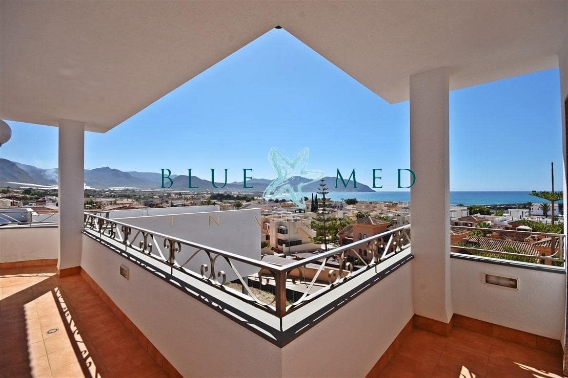 5 bedroom Villa for sale in Isla Plana with pool garage - € 1,399,000 (Ref: 7484926)