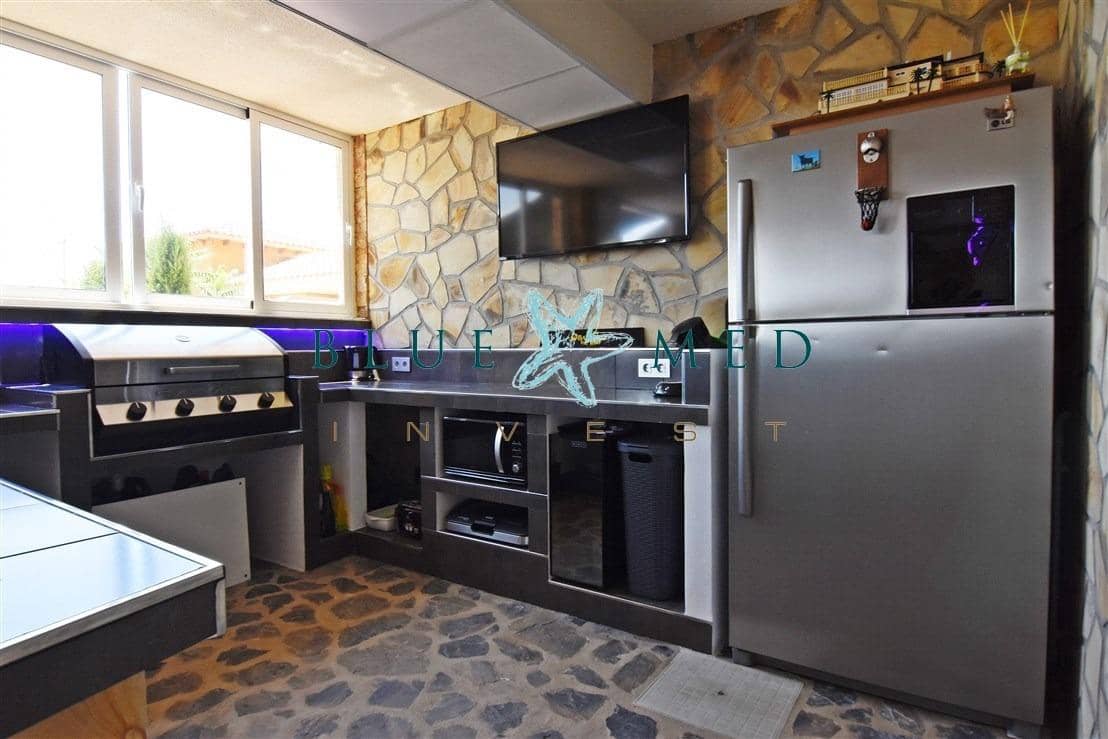 5 bedroom Villa for sale in Isla Plana with pool garage - € 1,399,000 (Ref: 7484926)