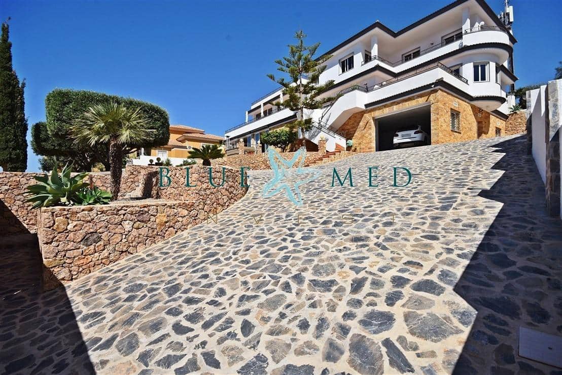 5 bedroom Villa for sale in Isla Plana with pool garage - € 1,399,000 (Ref: 7484926)