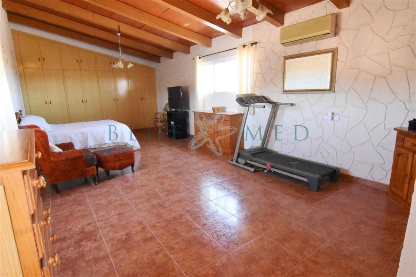 4 soveværelse Finca/Landehus til salg i Valladolises med swimmingpool garage - € 269.900 (Ref: 7484936)