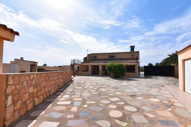 4 makuuhuone Maalaistalo myytävänä paikassa Valladolises, Murcia kaupunki mukana uima-altaan 
autotalli - 269 900 € (Ref: 7484936)