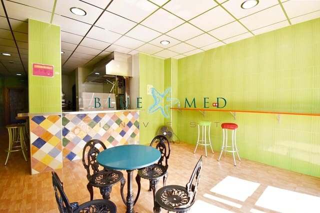Commercieel te koop in Puerto de Mazarron, Mazarrón - € 252.000 (Ref: 7493317)