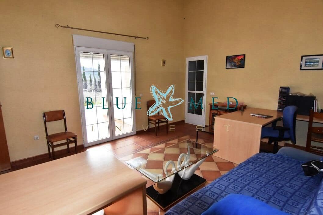 4 soveværelse Finca/Landehus til salg i Leiva med swimmingpool - € 599.995 (Ref: 7500713)