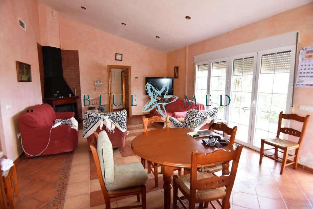 4 soveværelse Finca/Landehus til salg i Leiva med swimmingpool - € 599.995 (Ref: 7500713)