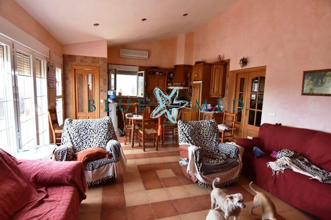 4 soveværelse Finca/Landehus til salg i Leiva med swimmingpool - € 599.995 (Ref: 7500713)