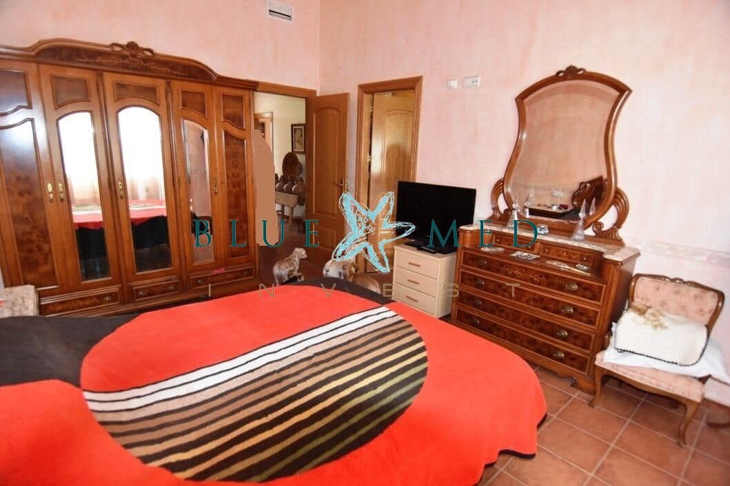 4 soveværelse Finca/Landehus til salg i Leiva med swimmingpool - € 599.995 (Ref: 7500713)