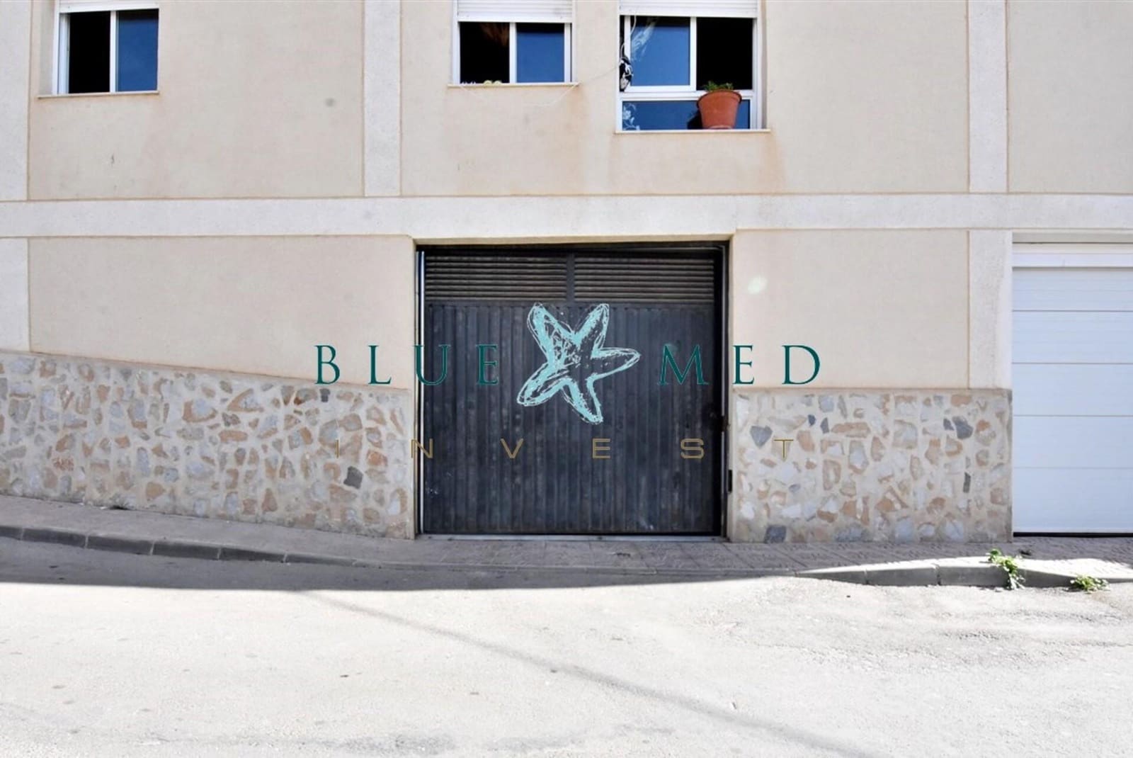 Garage for sale in Mazarron - € 30,000 (Ref: 7504294)