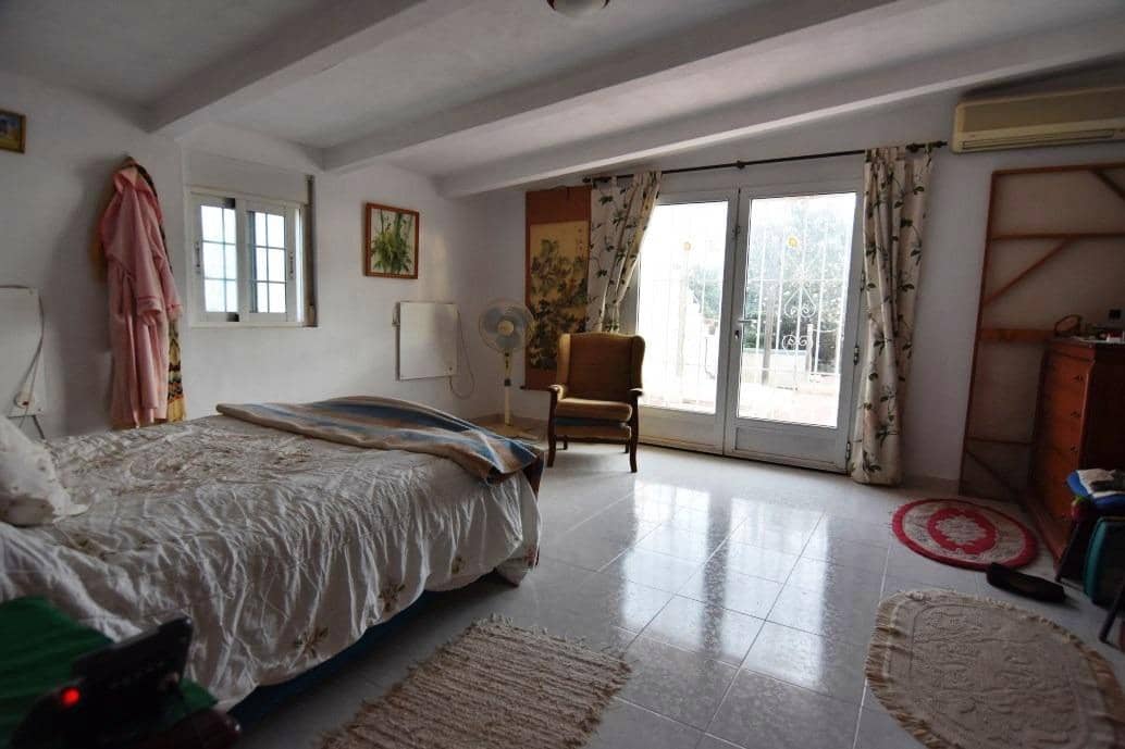 7 bedroom Finca/Country House for sale in Campillo de Abajo with pool garage - € 299,950 (Ref: 7518192)