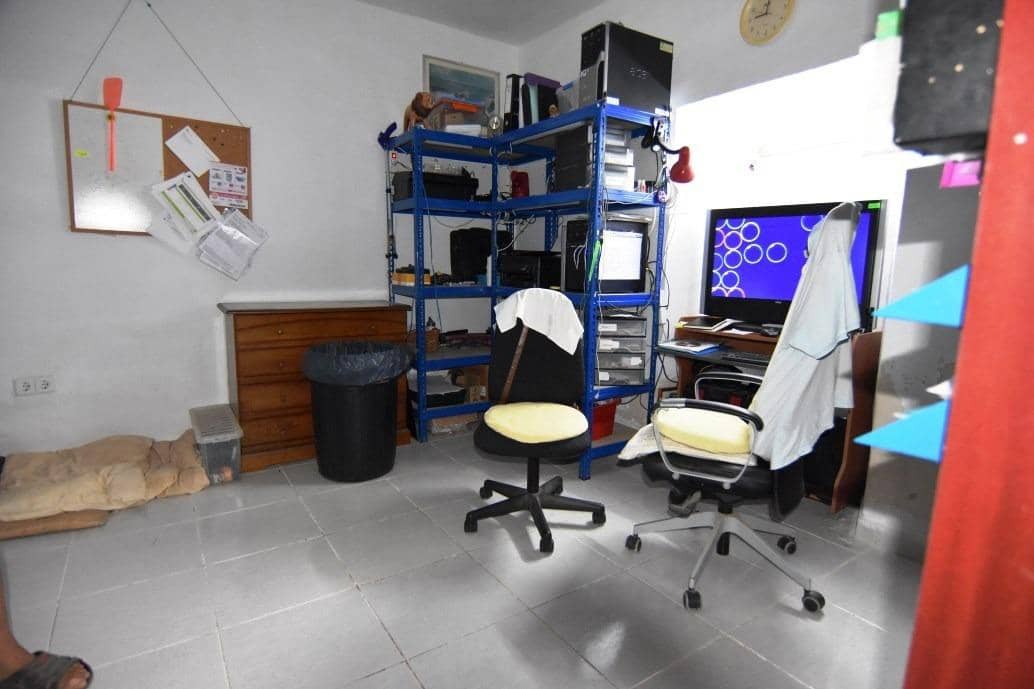 7 bedroom Finca/Country House for sale in Campillo de Abajo with pool garage - € 299,950 (Ref: 7518192)