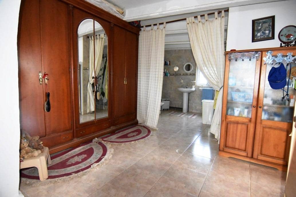 7 bedroom Finca/Country House for sale in Campillo de Abajo with pool garage - € 299,950 (Ref: 7518192)