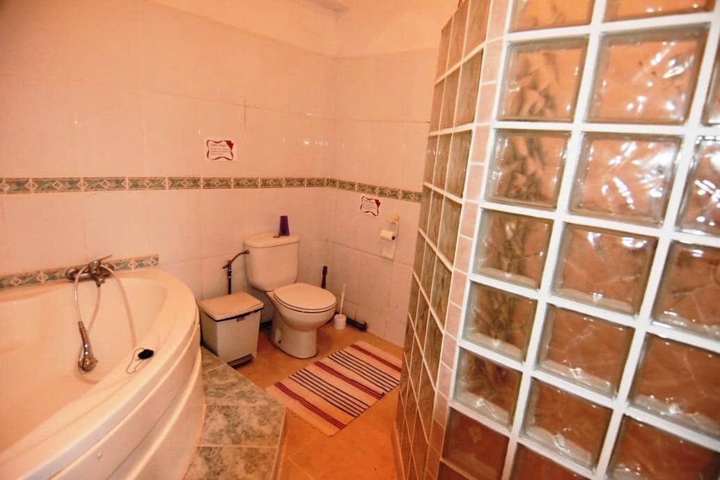 7 bedroom Finca/Country House for sale in Campillo de Abajo with pool garage - € 299,950 (Ref: 7518192)