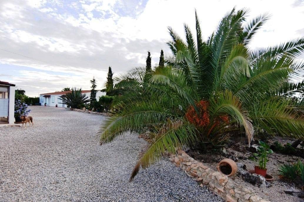 7 bedroom Finca/Country House for sale in Campillo de Abajo with pool garage - € 299,950 (Ref: 7518192)