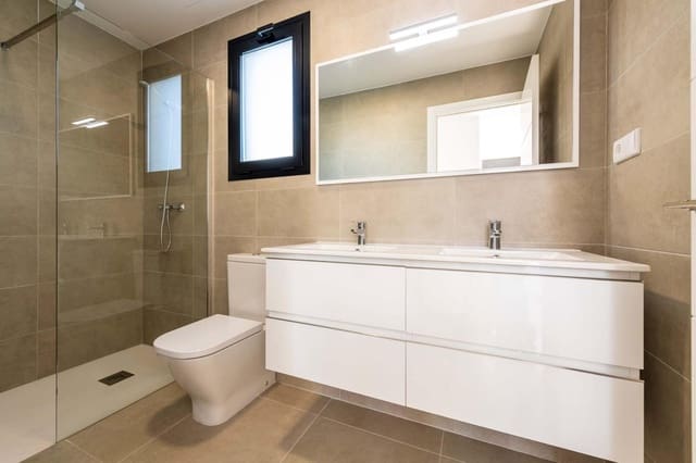 Chalet de 3 habitaciones en Calasparra en venta con piscina - 339.000 € (Ref: 7591035)