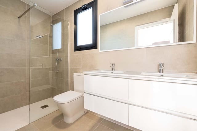 Chalet de 3 habitaciones en Calasparra en venta con piscina - 339.000 € (Ref: 7591035)