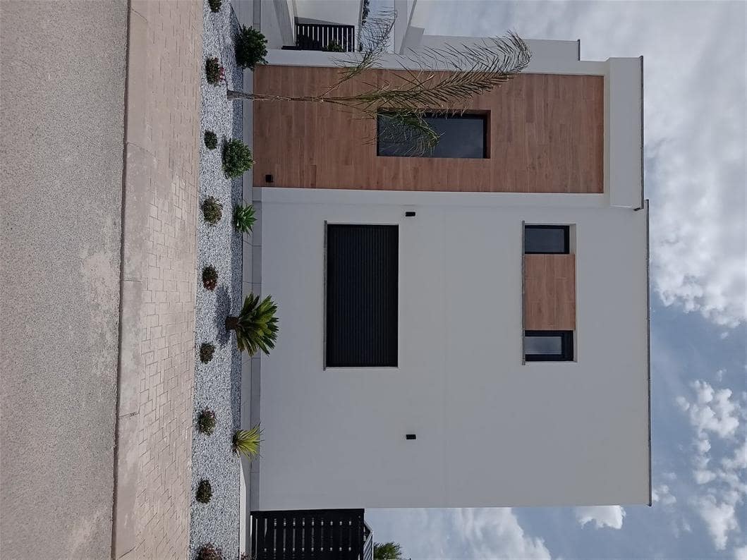 4 slaapkamer Villa te koop in Roda met zwembad - € 690.000 (Ref: 7623430)