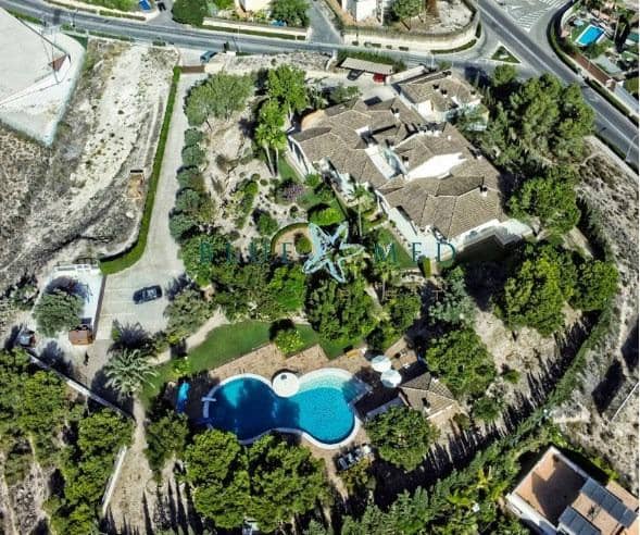 7 soveværelse Villa til salg i Altorreal med swimmingpool garage - € 4.500.000 (Ref: 7687187)