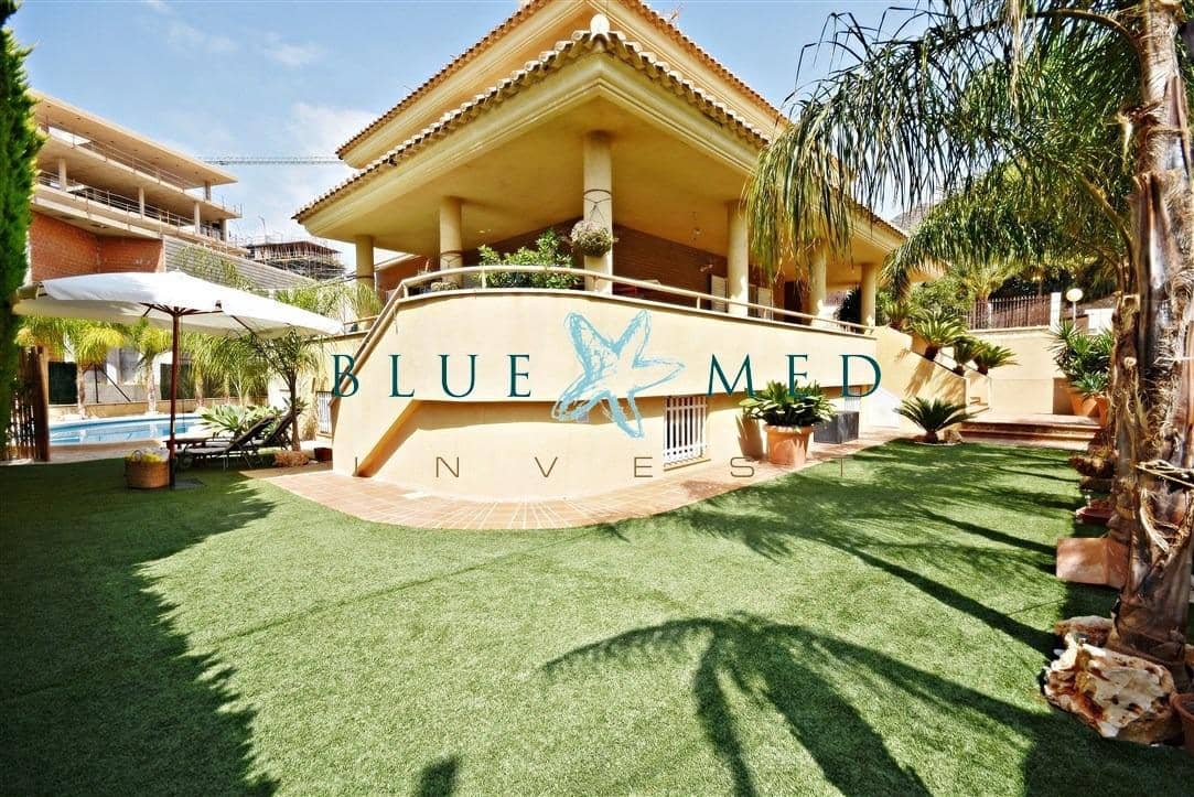 5 soveværelse Villa til salg i Puerto de Mazarron med swimmingpool garage - € 840.000 (Ref: 7695657)