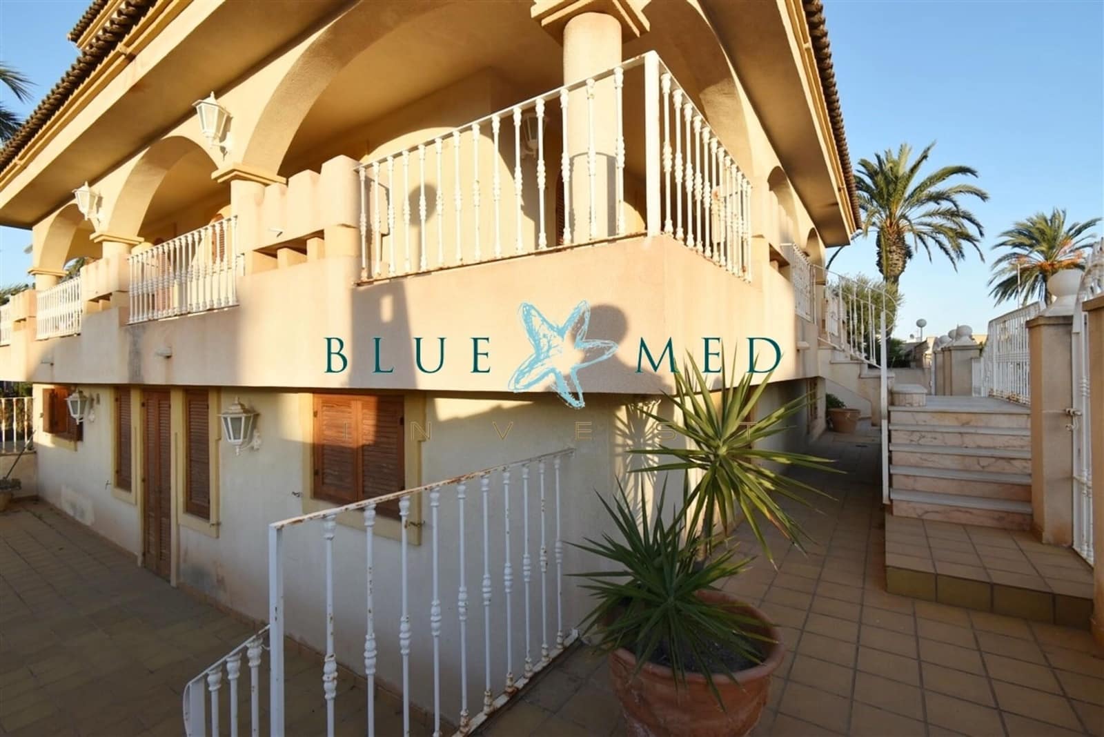 11 bedroom Villa for sale in Puerto de Mazarron with garage - € 1,200,000 (Ref: 7696397)