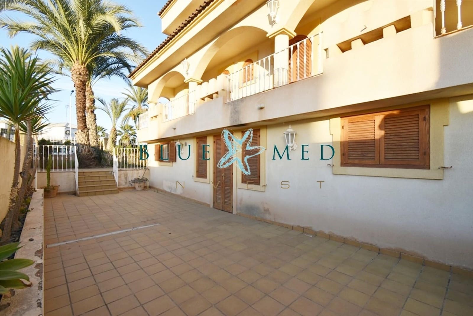 11 bedroom Villa for sale in Puerto de Mazarron with garage - € 1,200,000 (Ref: 7696397)