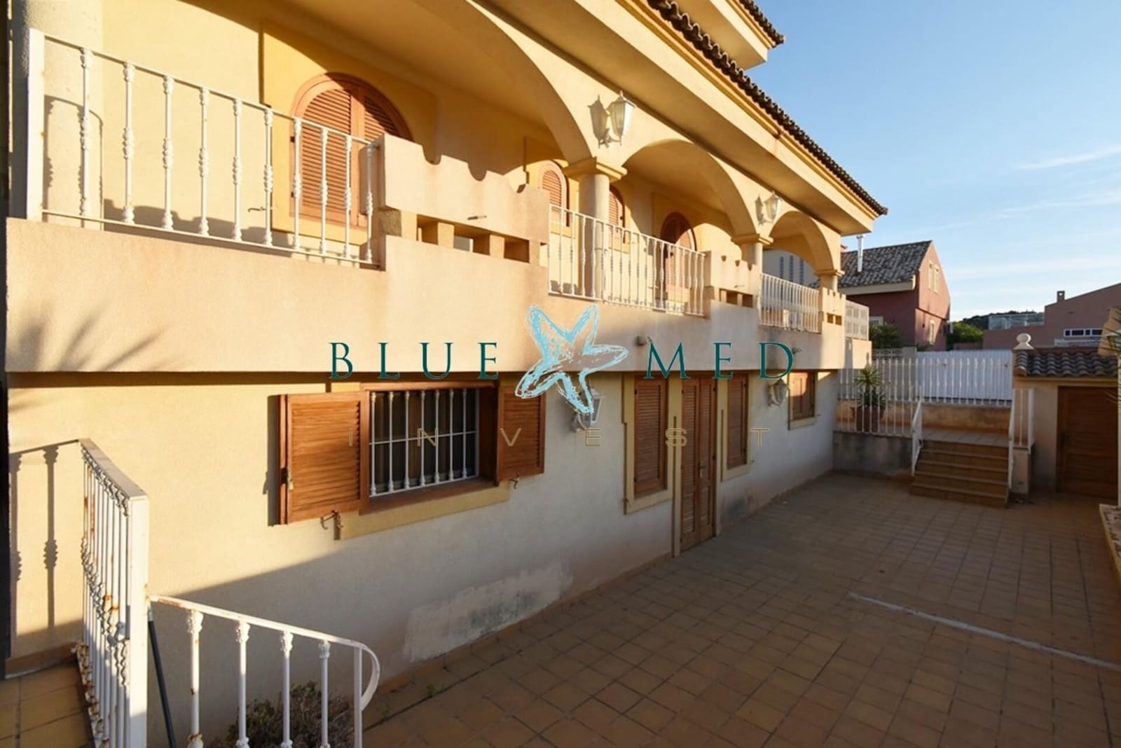 11 bedroom Villa for sale in Puerto de Mazarron with garage - € 1,200,000 (Ref: 7696397)