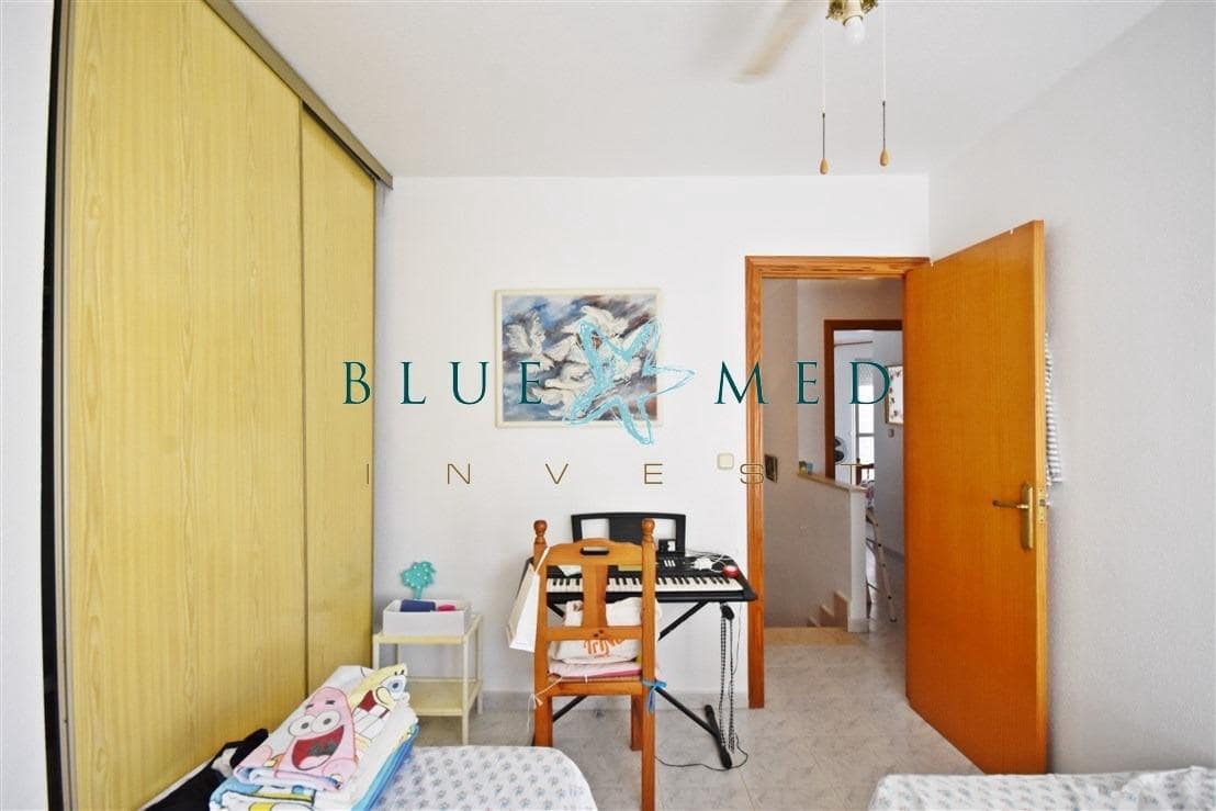 3 quarto Apartamento para venda em Puerto de Mazarron com piscina - 157 000 € (Ref: 7765269)