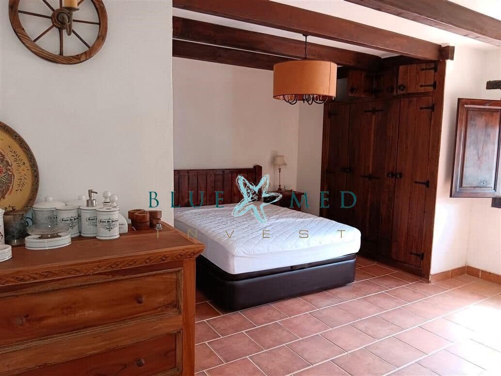 7 soverom Finca/Herregård til salgs i Calarreona med garasje - € 849 850 (Ref: 7777970)