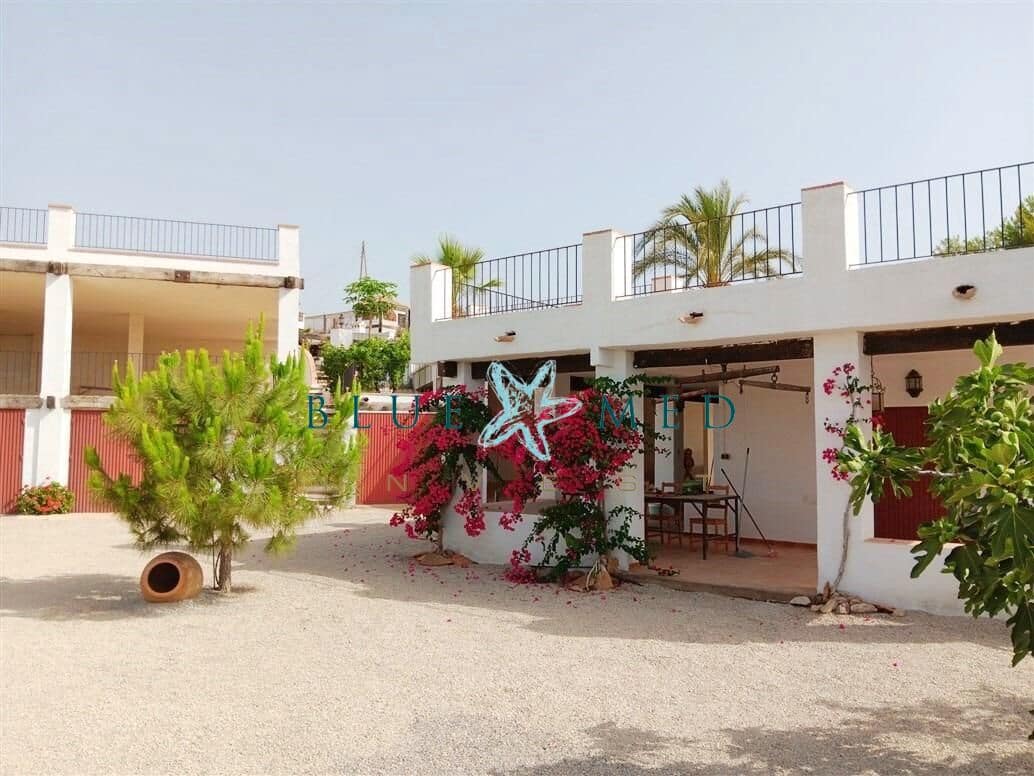 7 soverom Finca/Herregård til salgs i Calarreona med garasje - € 849 850 (Ref: 7777970)