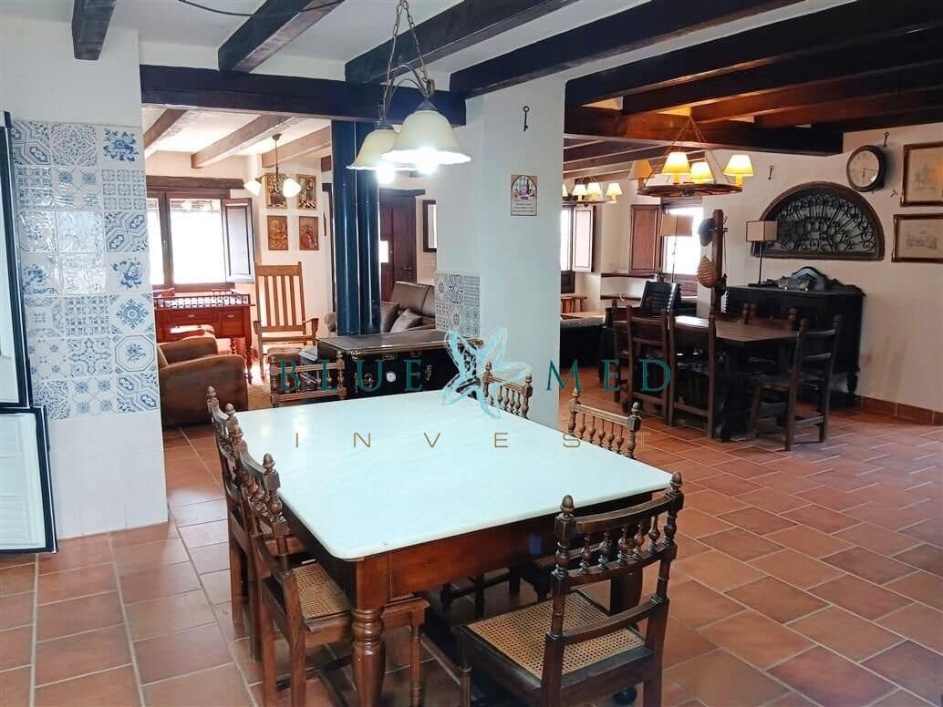 7 soverom Finca/Herregård til salgs i Calarreona med garasje - € 849 850 (Ref: 7777970)