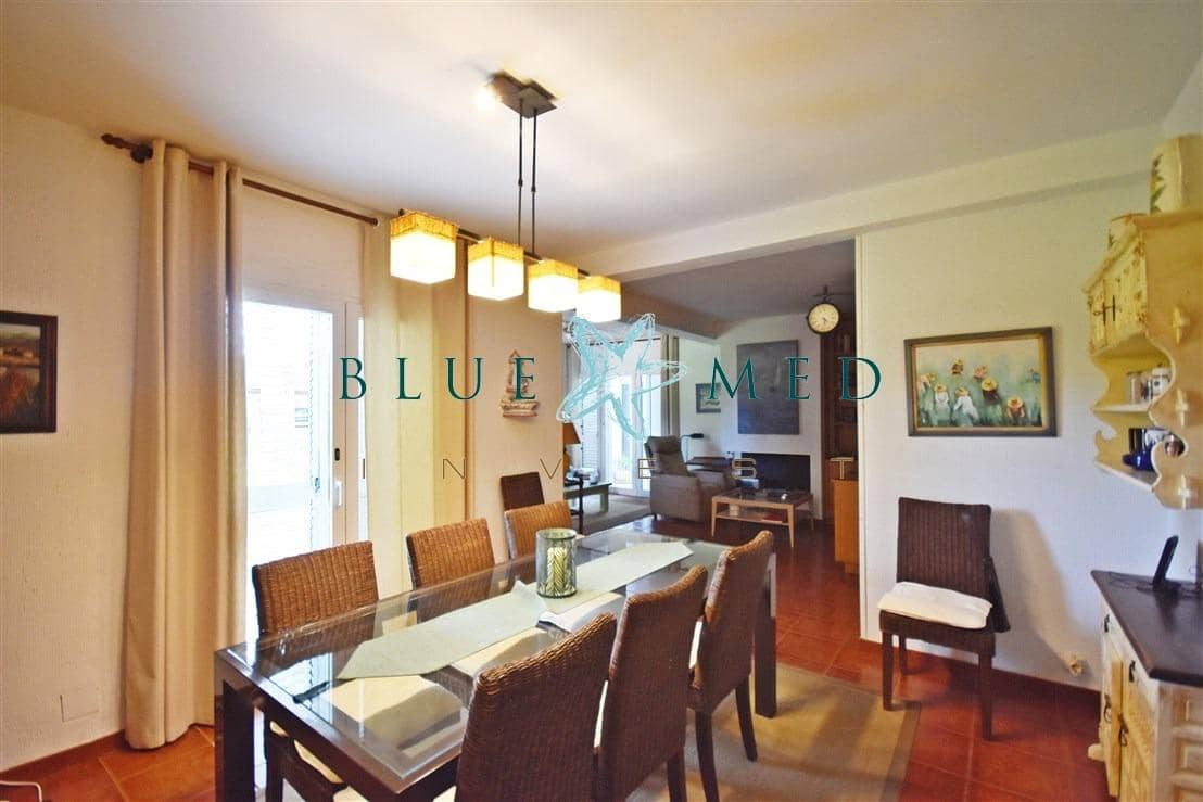 8 soveværelse Villa til salg i Puerto de Mazarron med swimmingpool garage - € 600.000 (Ref: 7801092)