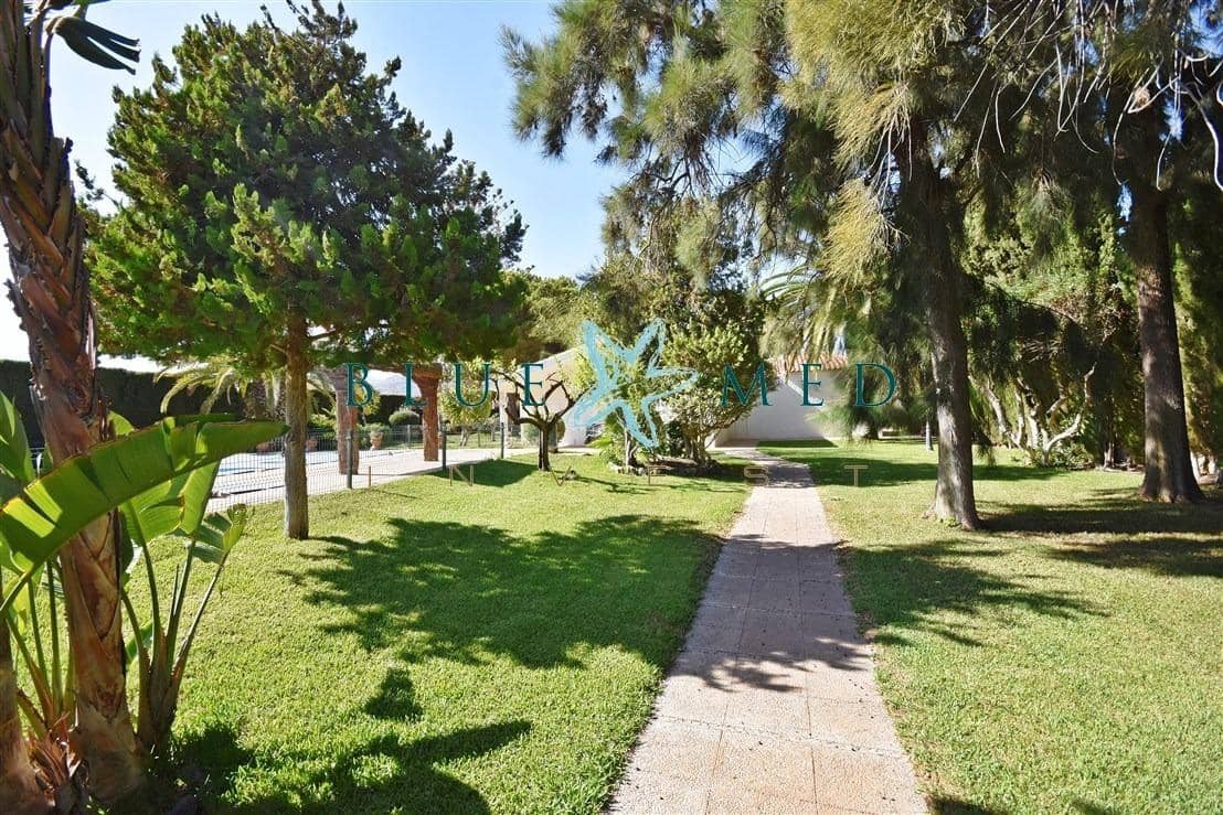 8 soveværelse Villa til salg i Puerto de Mazarron med swimmingpool garage - € 600.000 (Ref: 7801092)