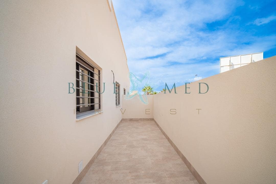 3 slaapkamer Villa te koop in Puerto de Mazarron met garage - € 302.000 (Ref: 8209219)