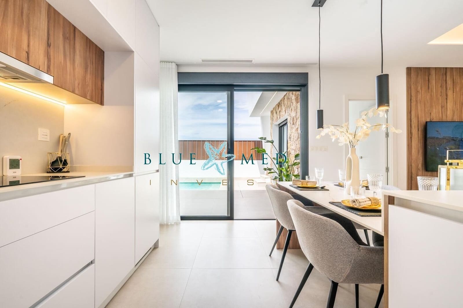 3 soveværelse Villa til salg i Roldan med swimmingpool - € 379.950 (Ref: 8399601)
