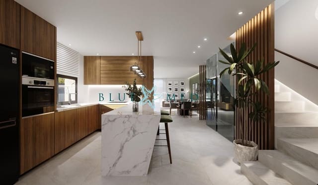 3 bedroom Villa for sale in Los Alcázares with pool - € 589,900 (Ref: 8423597)