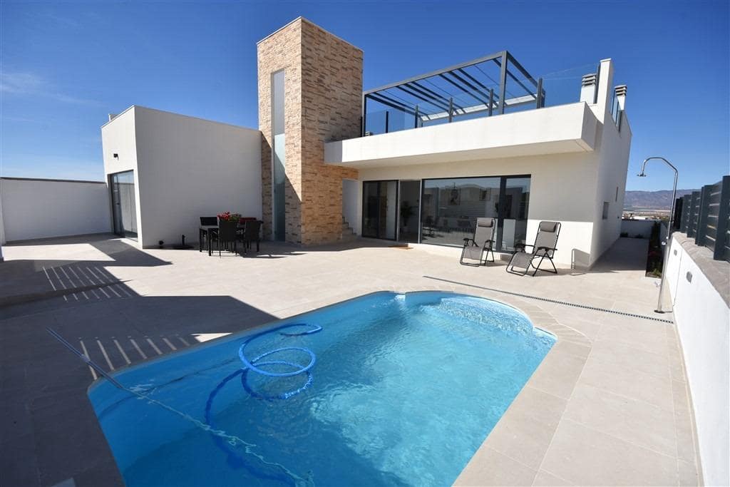 2 chambre Villa/Maison Semi-Mitoyenne à vendre à La Pinilla avec piscine - 184 264 € (Ref: 8564906)