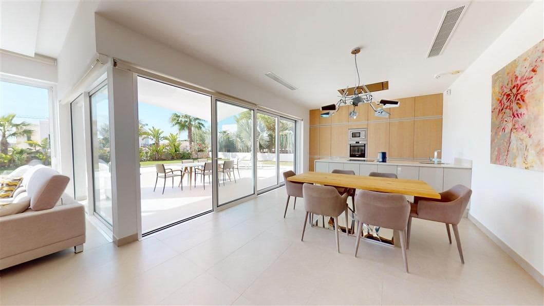 4 soveværelse Villa til salg i Dehesa de Campoamor med swimmingpool - € 1.050.000 (Ref: 8737854)