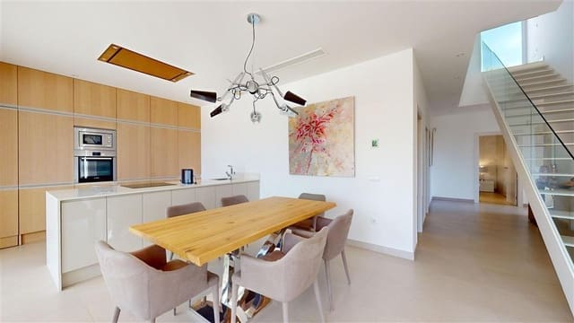 4 Zimmer Villa zu verkaufen in Dehesa de Campoamor, Orihuela mit Pool - 1.050.000 € (Ref: 8737854)