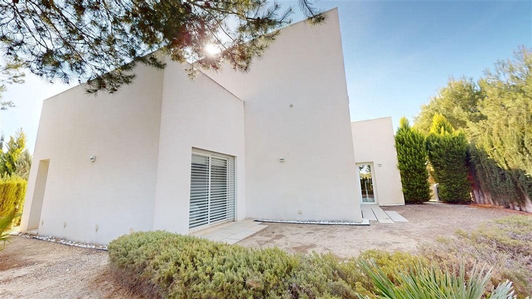 4 soveværelse Villa til salg i Dehesa de Campoamor med swimmingpool - € 1.050.000 (Ref: 8737854)