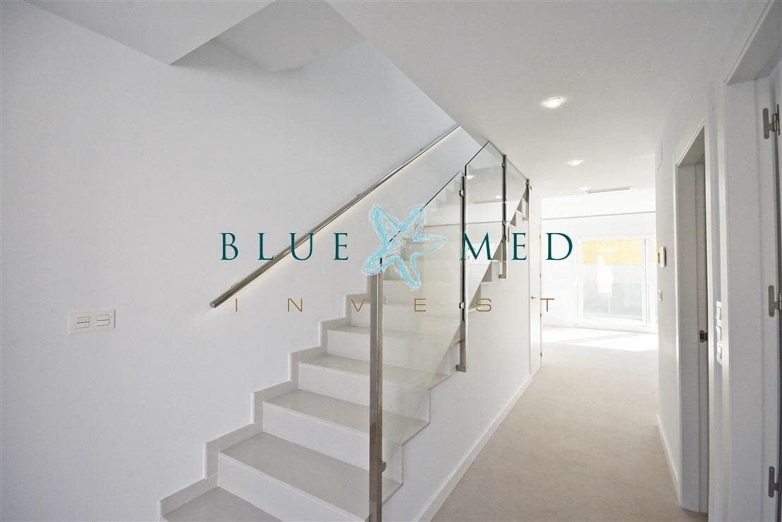 3 slaapkamer Villa te koop in Puerto de Mazarron met zwembad - € 350.000 (Ref: 8879968)