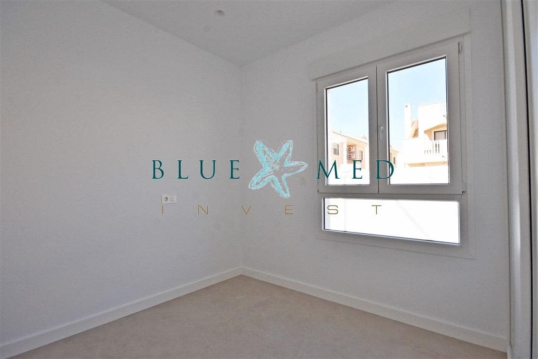 3 slaapkamer Villa te koop in Puerto de Mazarron met zwembad - € 350.000 (Ref: 8879968)