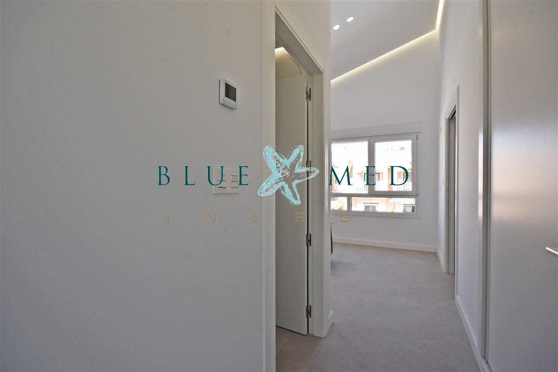 3 slaapkamer Villa te koop in Puerto de Mazarron met zwembad - € 350.000 (Ref: 8879968)