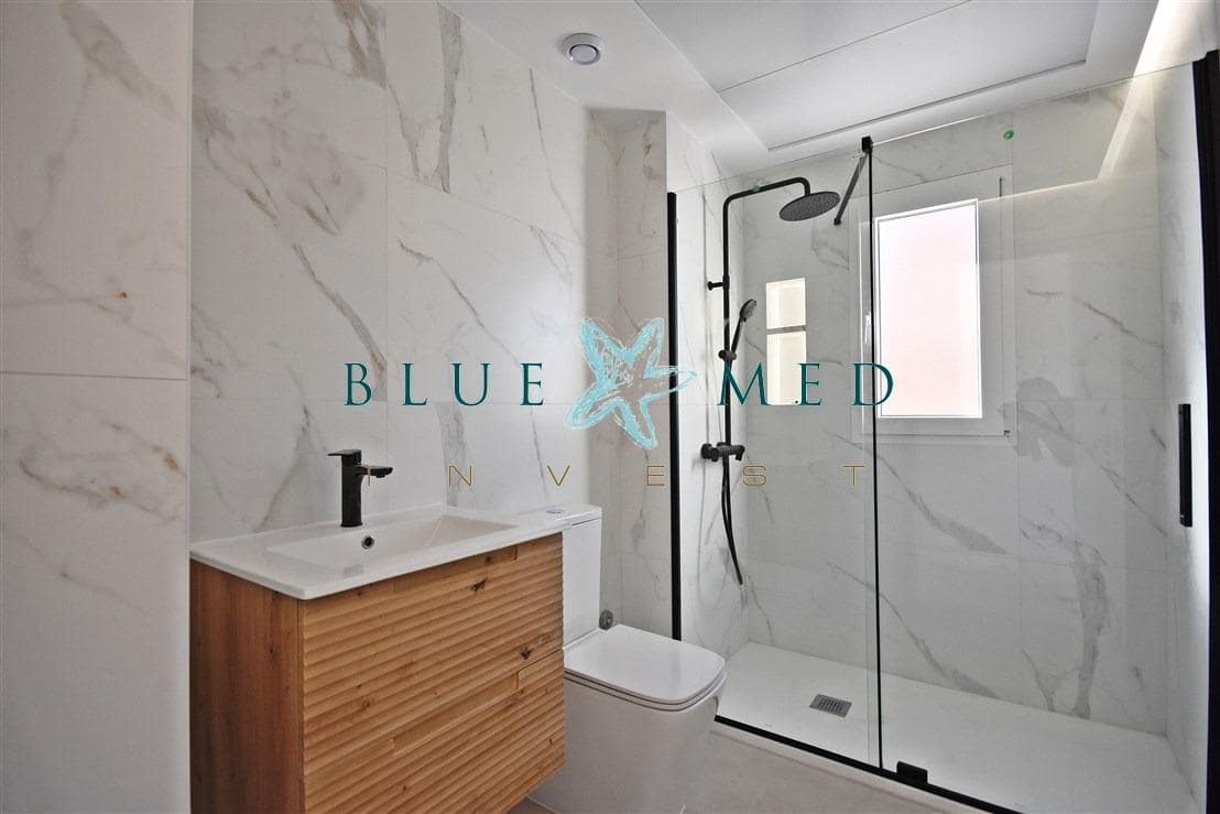 3 slaapkamer Villa te koop in Puerto de Mazarron met zwembad - € 350.000 (Ref: 8879968)