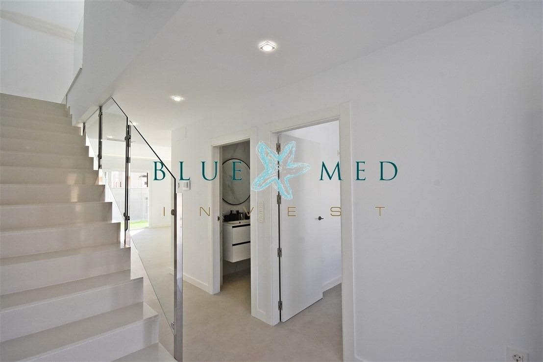 3 slaapkamer Villa te koop in Puerto de Mazarron met zwembad - € 350.000 (Ref: 8879968)